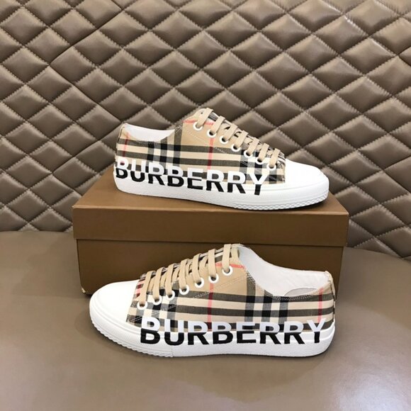 🌟👟Burberry Beige Vintage Check Canvas Low Top Sneakers - Picture 1 of 8